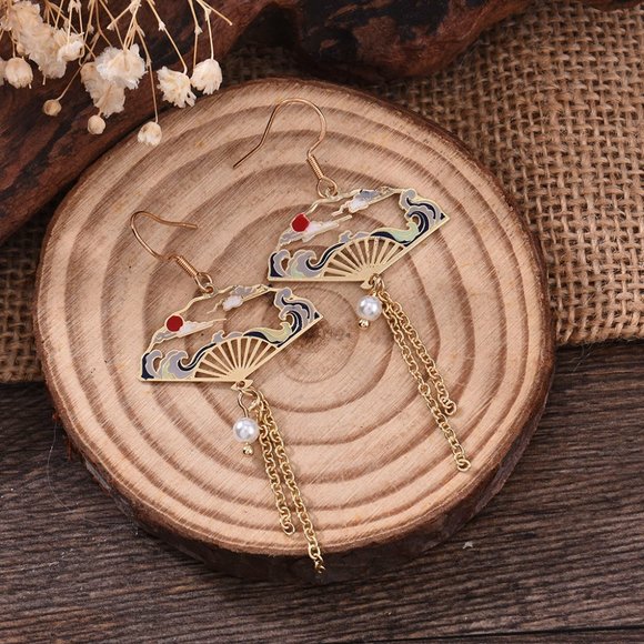 Fan Pearl Tassel Dangle Earrings - Picture 5 of 6